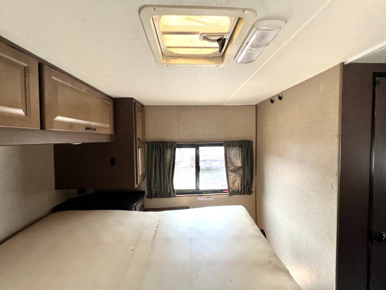 A photo of this 2019 Thor Motor Coach Majestic 28A