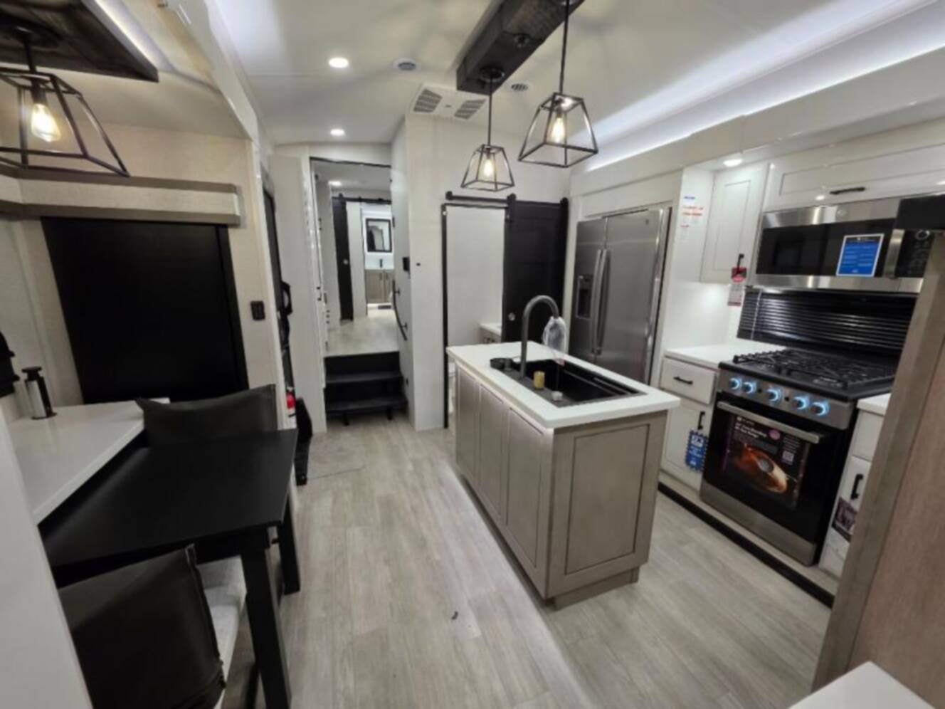 A photo of this 2026 Jayco Pinnacle 39FLOK