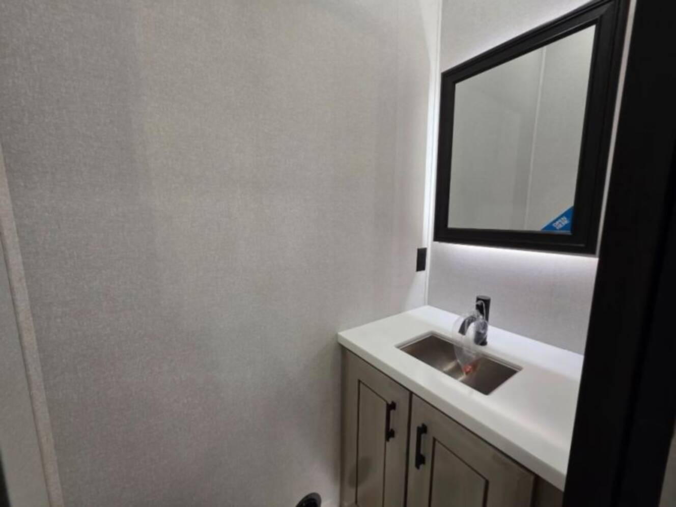 A photo of this 2026 Jayco Pinnacle 39FLOK