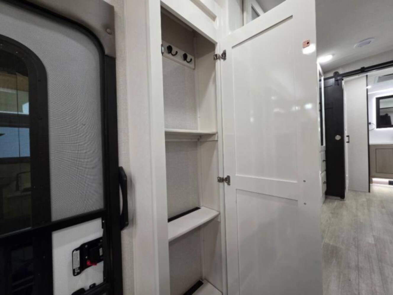 A photo of this 2026 Jayco Pinnacle 39FLOK