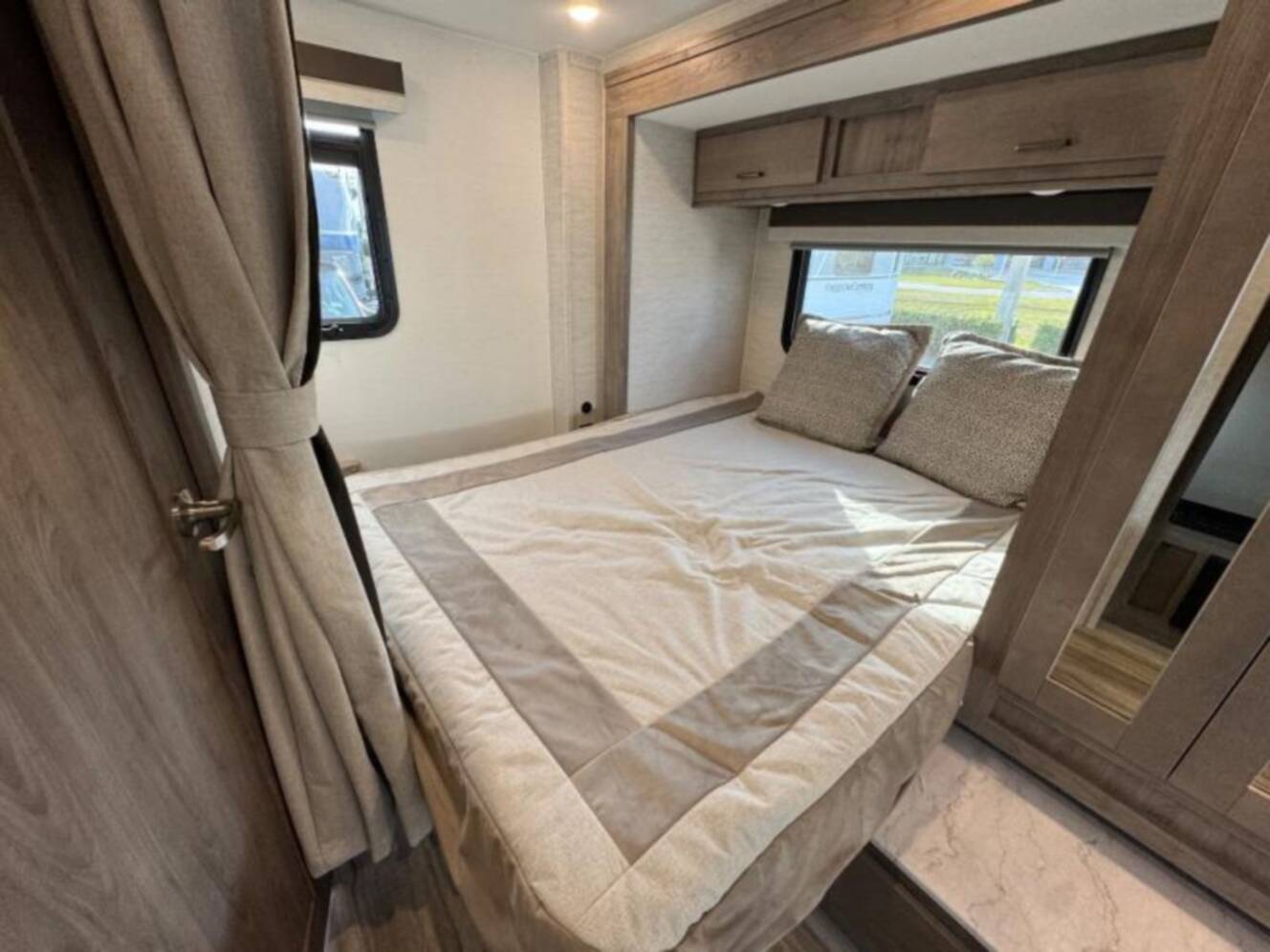 A photo of this 2026 Gulf Stream BT Cruiser 5245B