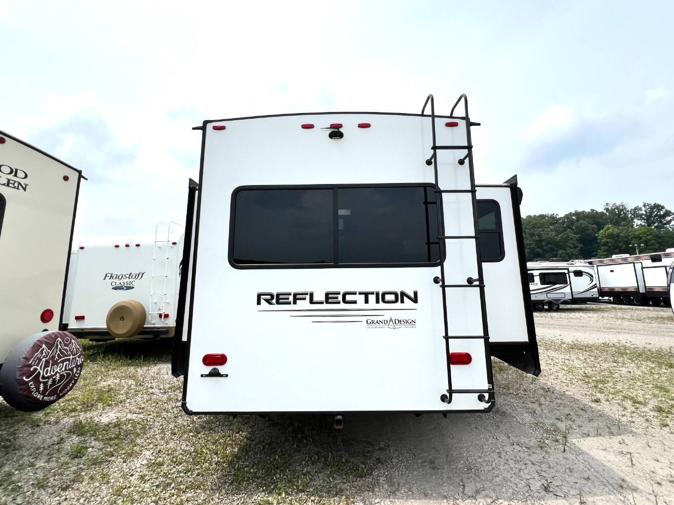 A photo of this 2022 Grand Design Reflection 315RLTS