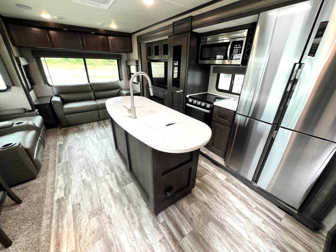 A photo of this 2022 Grand Design Reflection 315RLTS