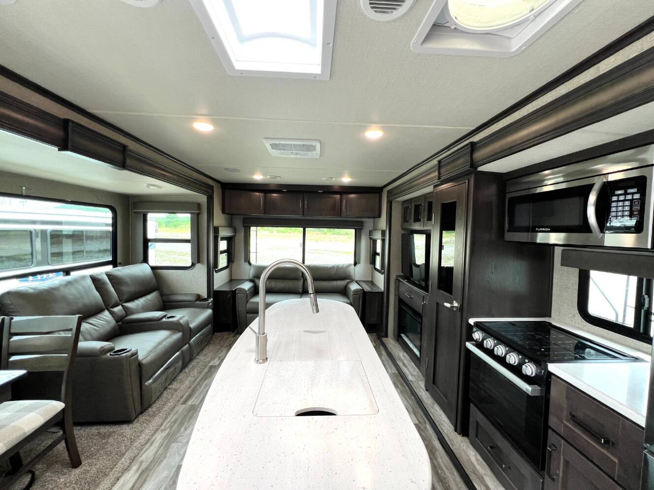A photo of this 2022 Grand Design Reflection 315RLTS