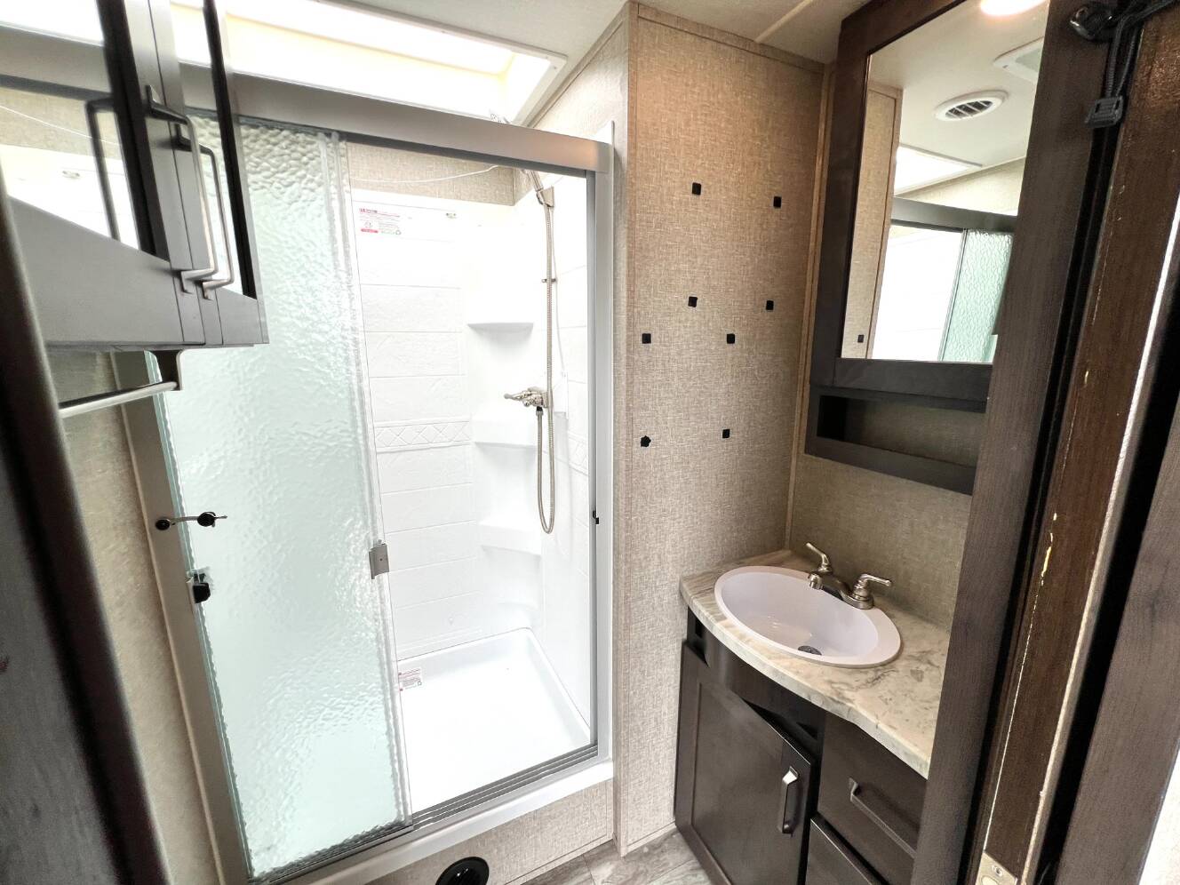 A photo of this 2022 Grand Design Reflection 315RLTS