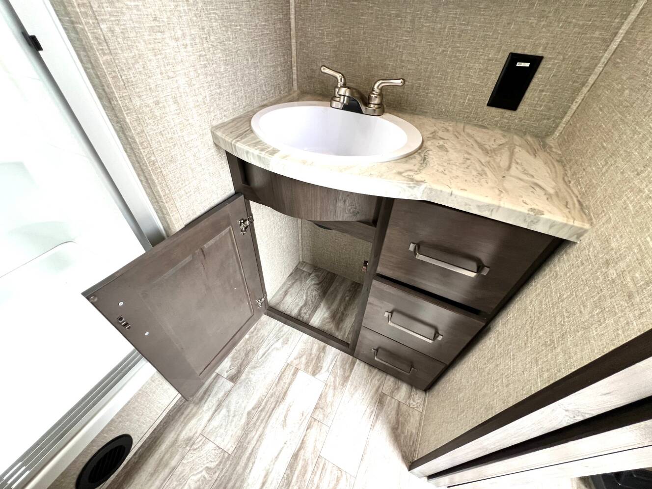 A photo of this 2022 Grand Design Reflection 315RLTS