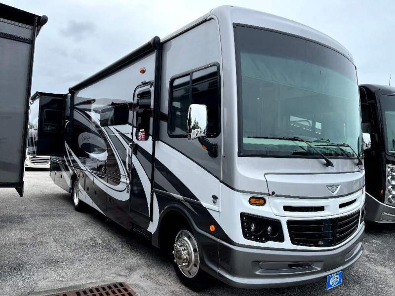 2023 Fleetwood Rv Bounder 33C in nokomis FL