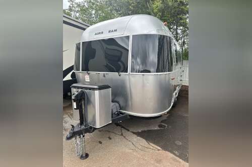 2024 Airstream Bambi 19CB in johnson city TN