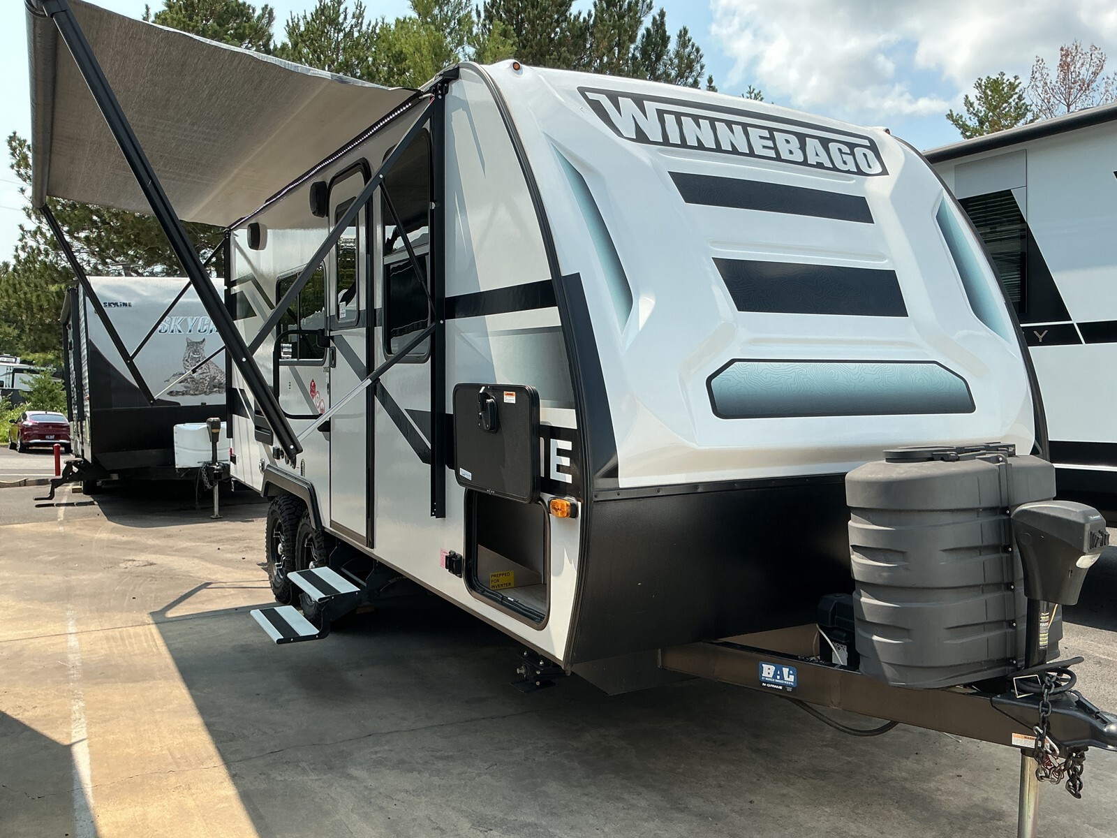 2024 Winnebago Micro Minnie 2108DS in kodak TN