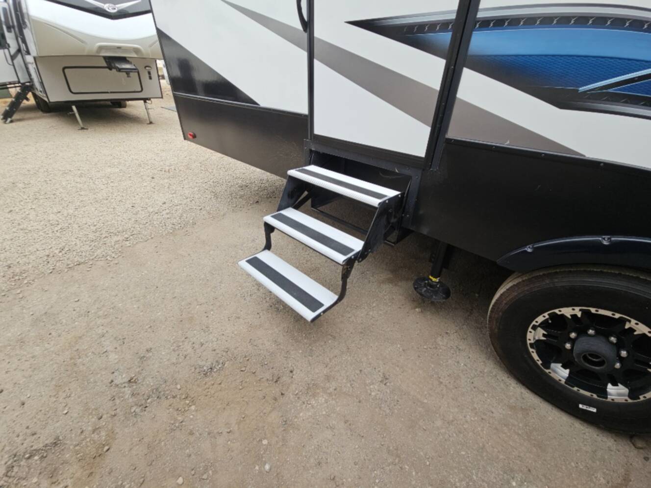 A photo of this 2021 Heartland Gravity GR 3510