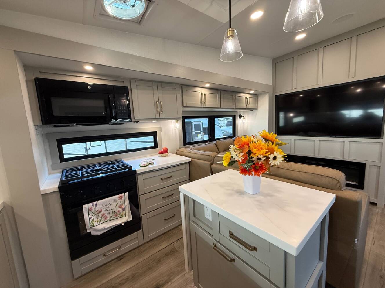 A photo of this 2026 Brinkley Model Z 2700