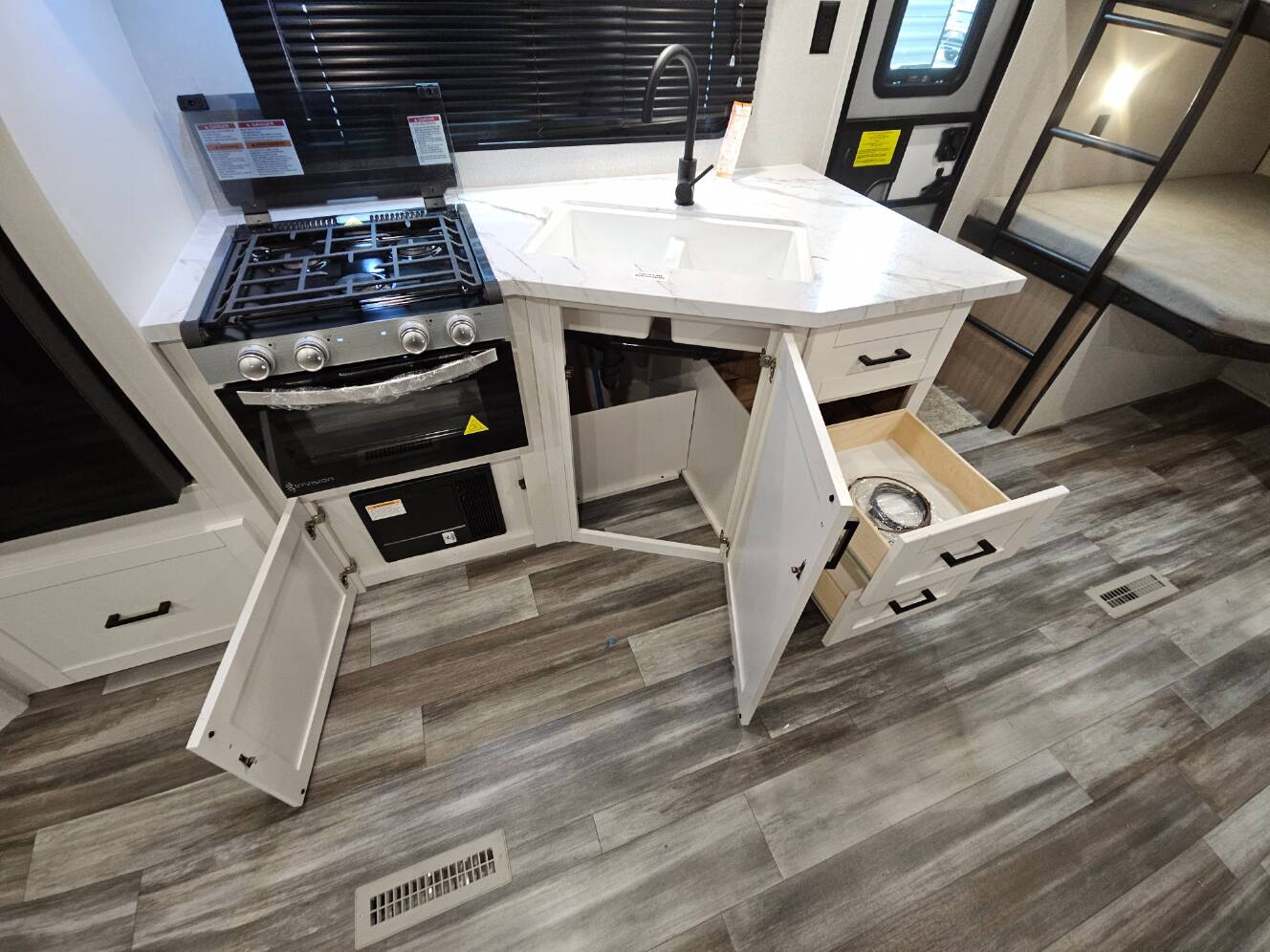 A photo of this 2026 Jayco Jay Flight SLX 263BHSW