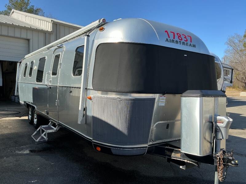 2018 Airstream Classic 33FBQ in chocowinity NC