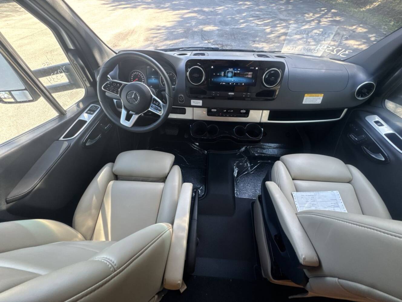A photo of this 2026 Airstream Atlas MS