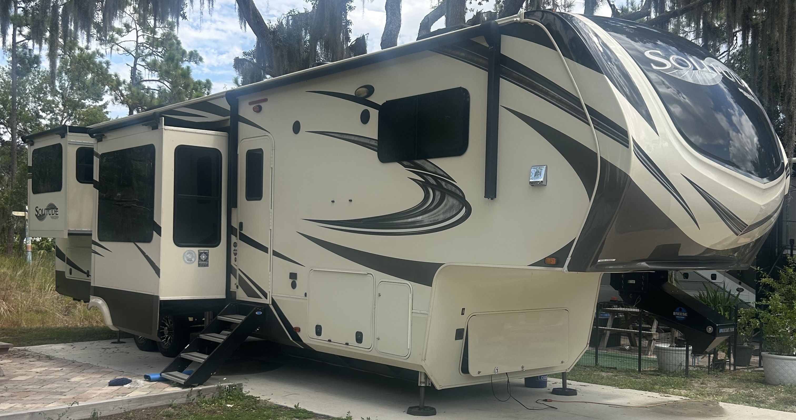2021 Grand Design SOLITUDE 375RES RV