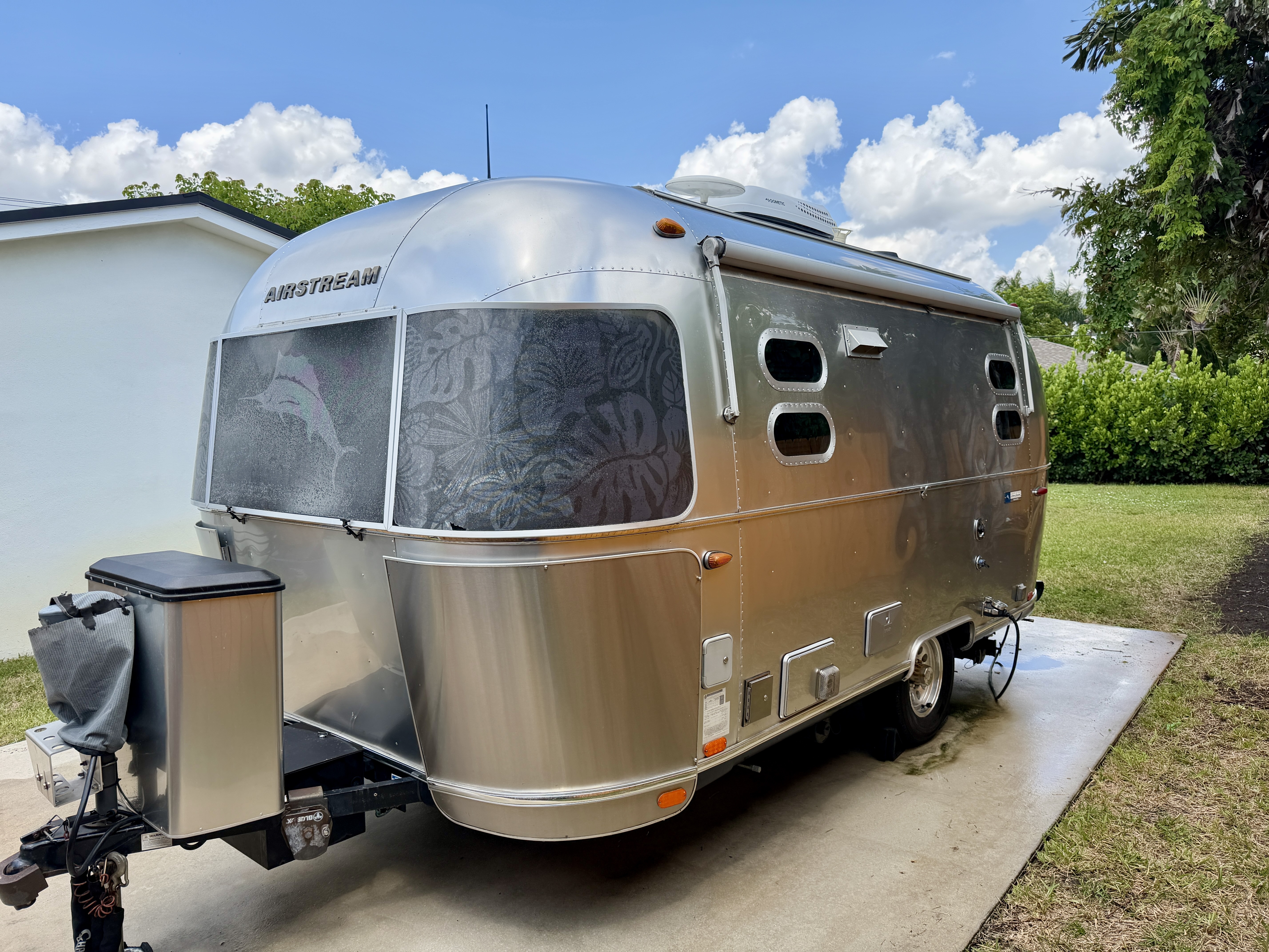 2018 Airstream TOMMY BAHAMA SPECIAL EDITION 19CB in jupiter FL