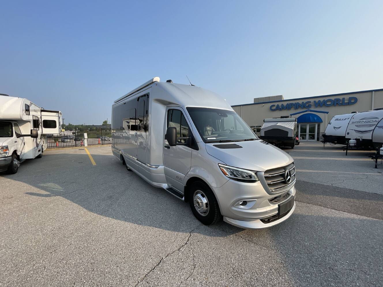 A photo of this 2022 Airstream ATLAS MURPHY SUITE