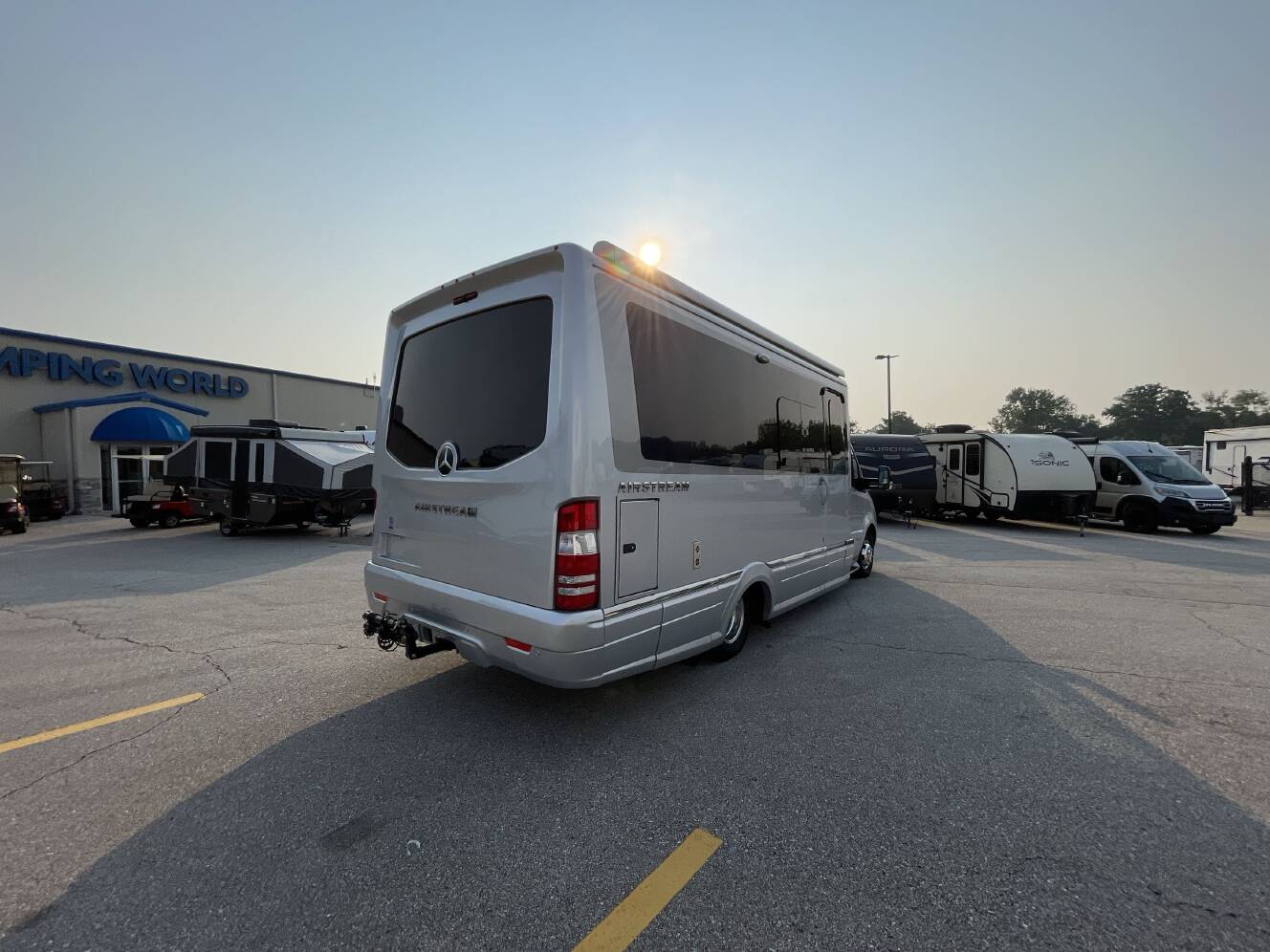 A photo of this 2022 Airstream ATLAS MURPHY SUITE