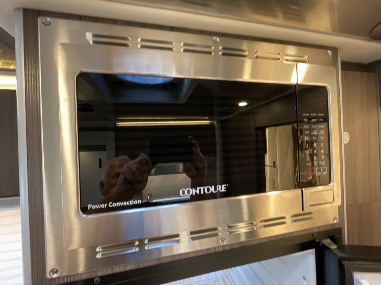 A photo of this 2022 Airstream ATLAS MURPHY SUITE
