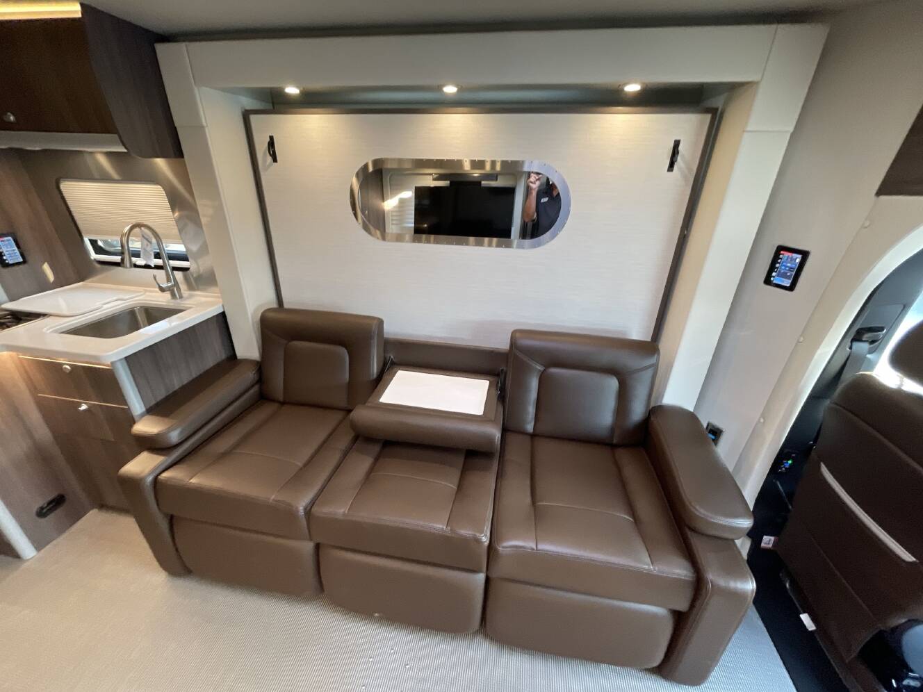 A photo of this 2022 Airstream ATLAS MURPHY SUITE