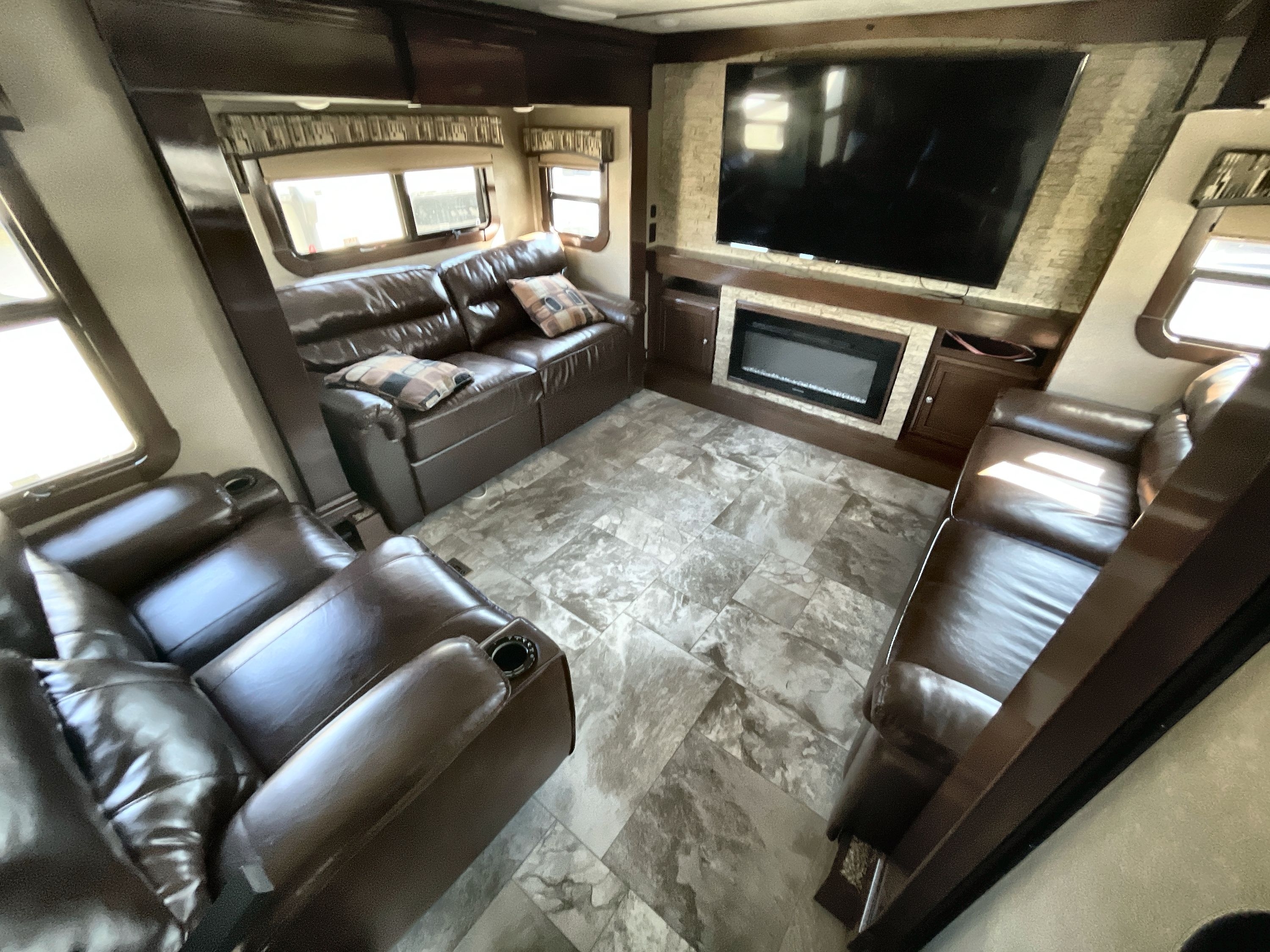 2019 Crossroads REDWOOD 3941FL in little falls MN