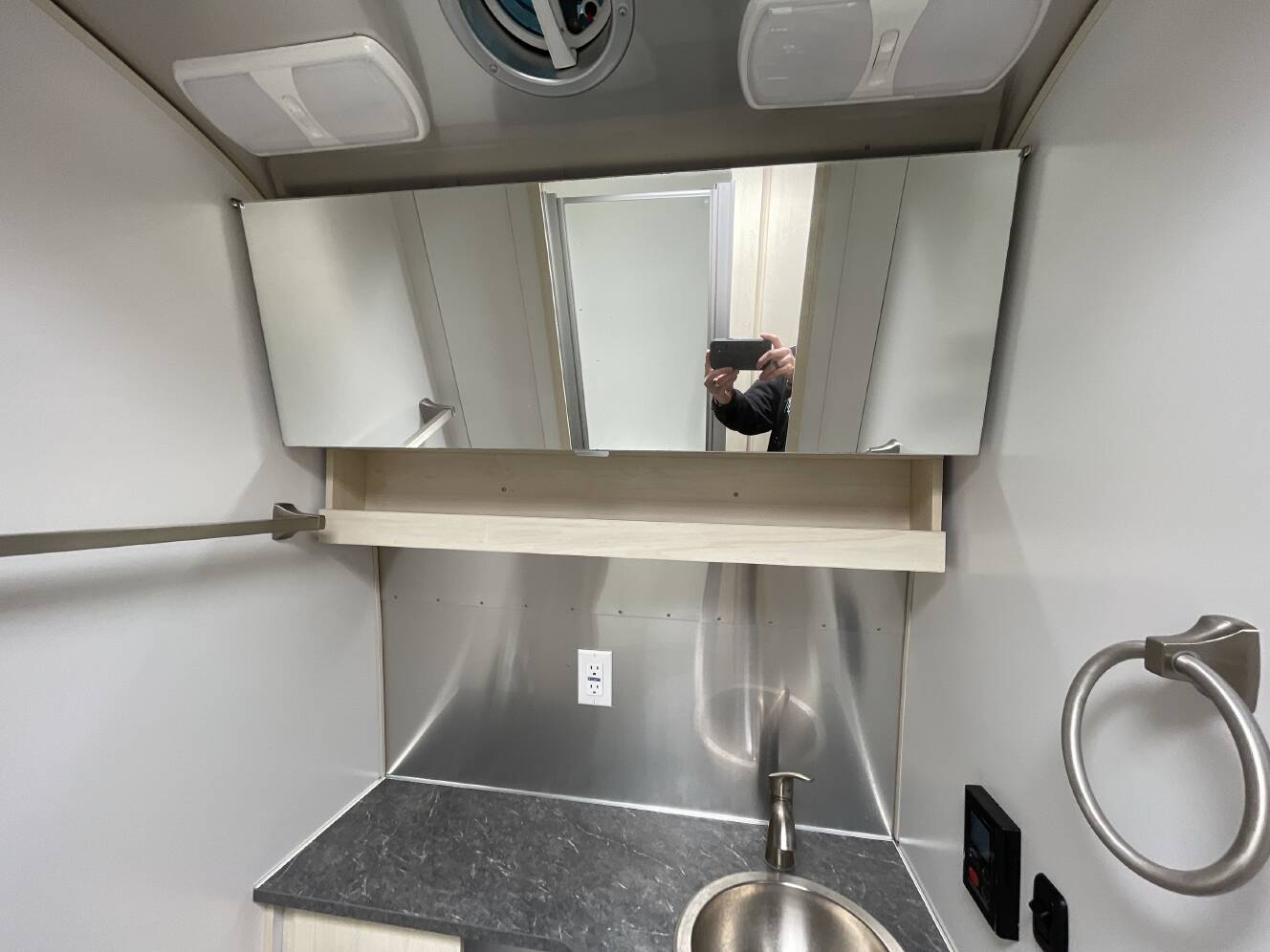 A photo of this 2022 Airstream FLYING CLOUD 27FB QUEEN