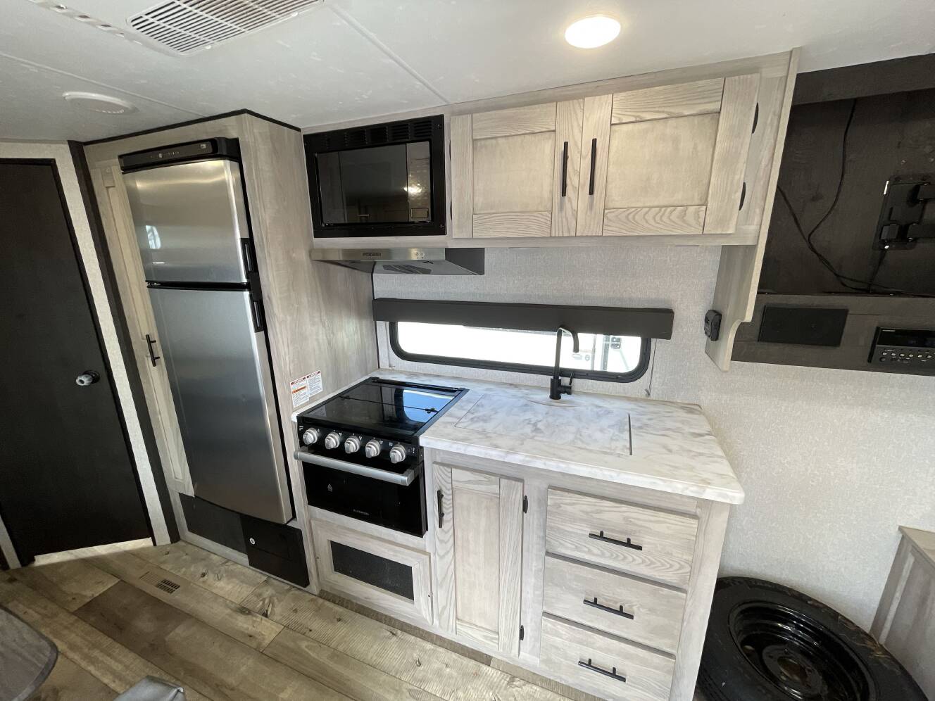 A photo of this 2021 K-Z Rv CONNECT SE 210MBKSE