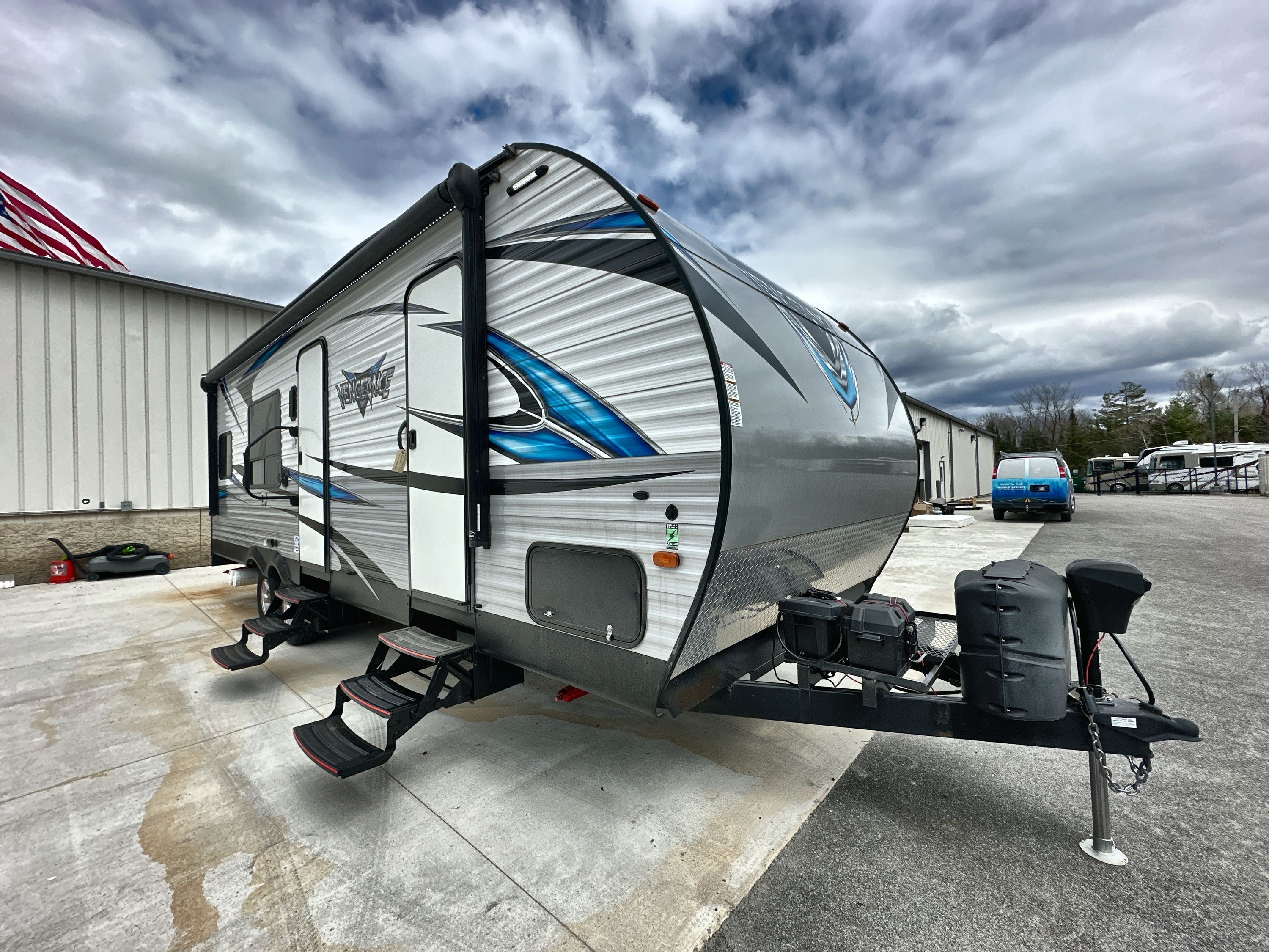 2018 Forest River VENGEANCE 25V Travel Trailer Toy Hauler RV