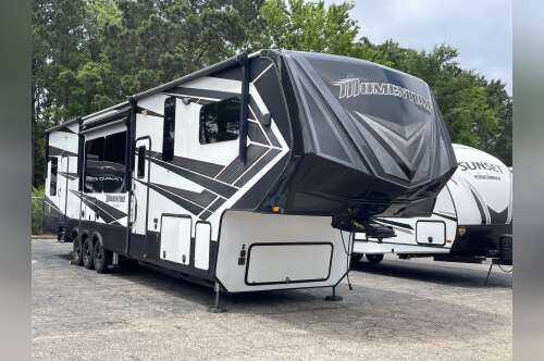 2020 Grand Design MOMENTUM 397TH in dothan AL