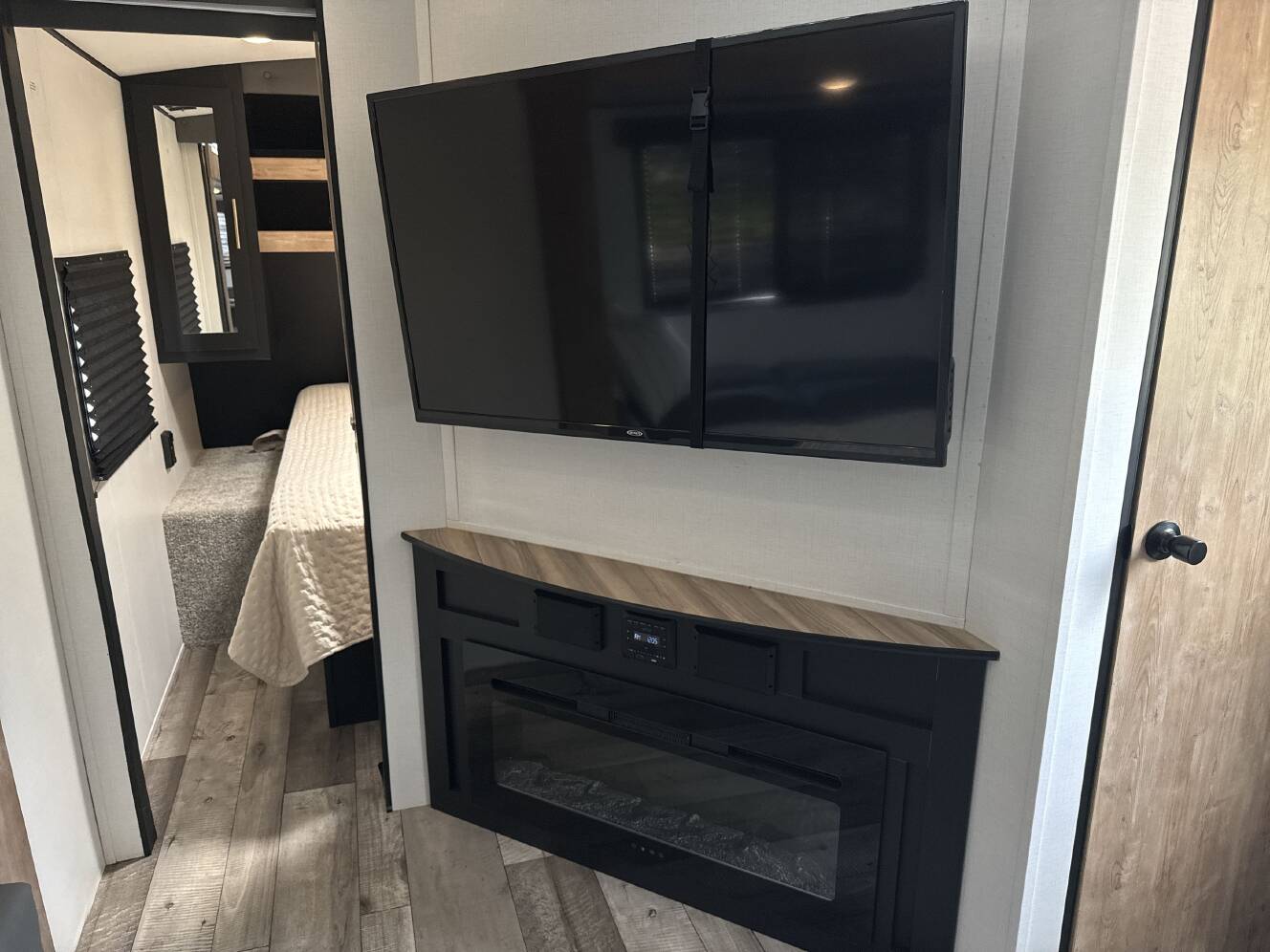 A photo of this 2022 Keystone SPRINGDALE 295BH