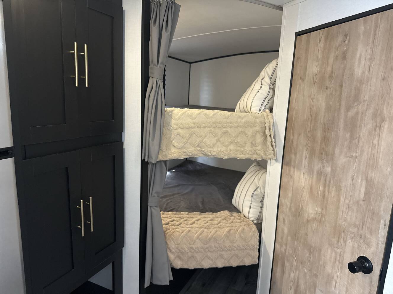 A photo of this 2022 Keystone SPRINGDALE 295BH