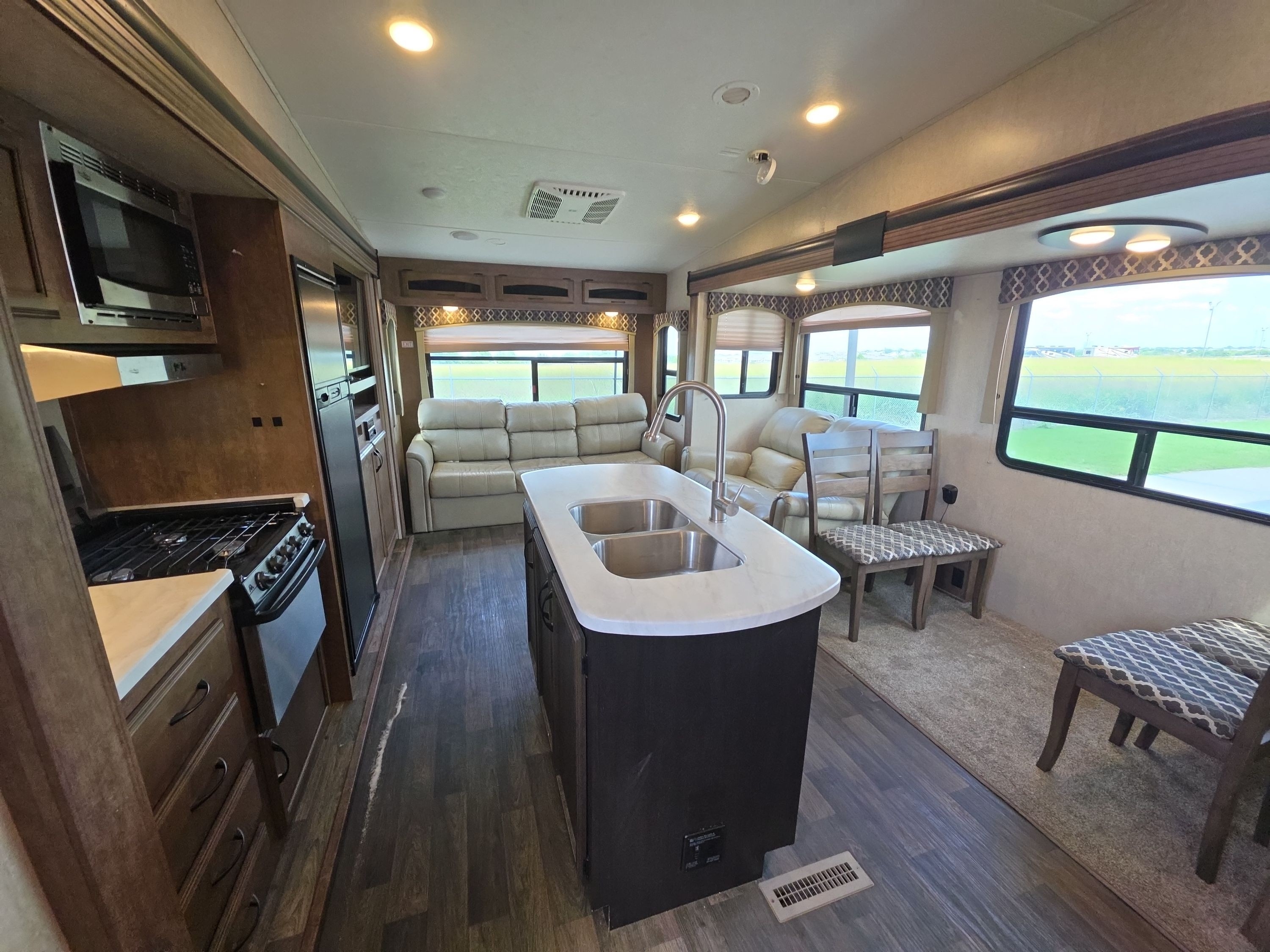 2018 Starcraft SOLSTICE SUPER LITE 28TSI in alvarado TX