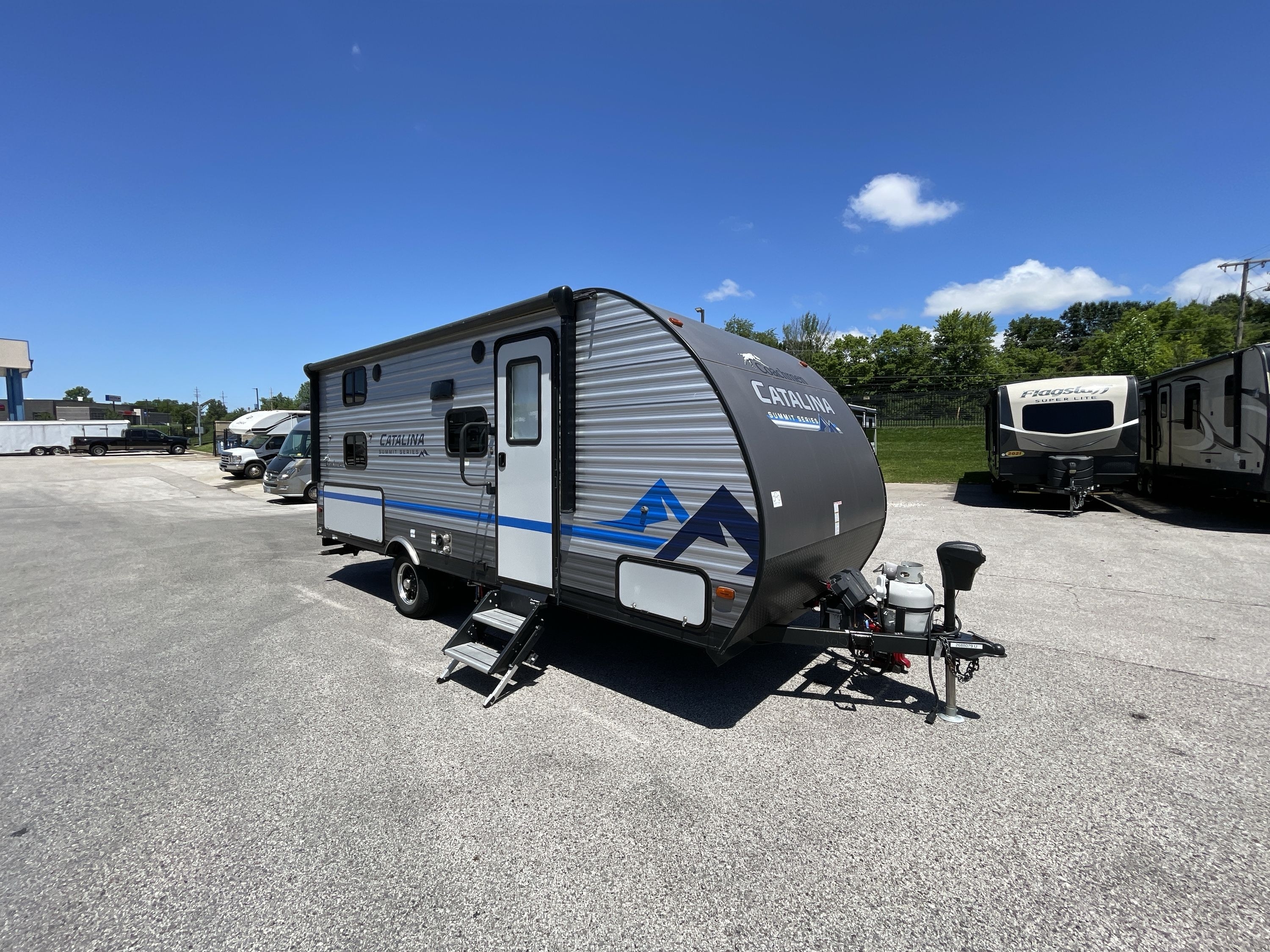 2022 Coachmen CATALINA SUMMIT 184BHS in wentzville MO