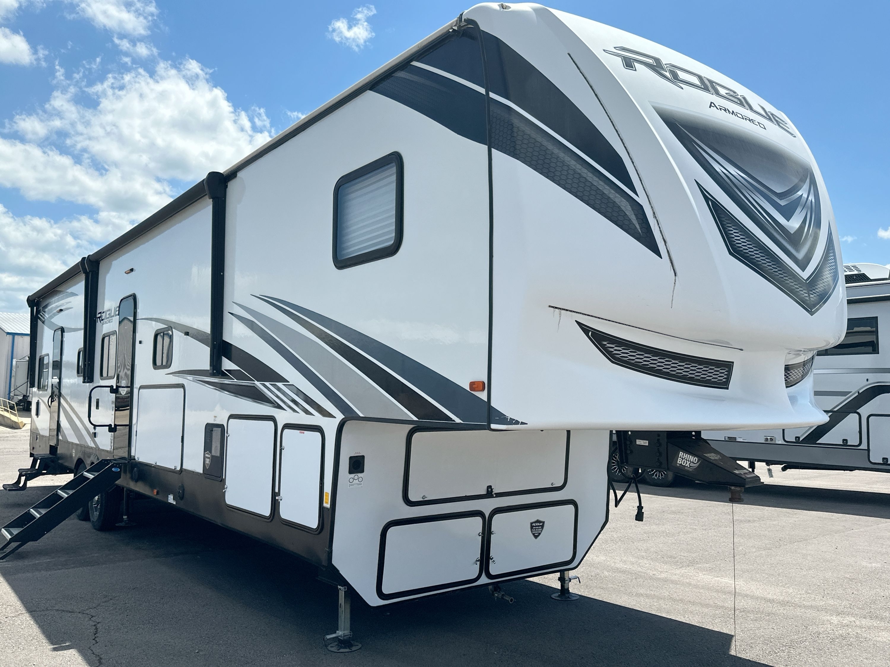 2022 Forest River ROGUE ARMORED 4007G2 in poteau OK