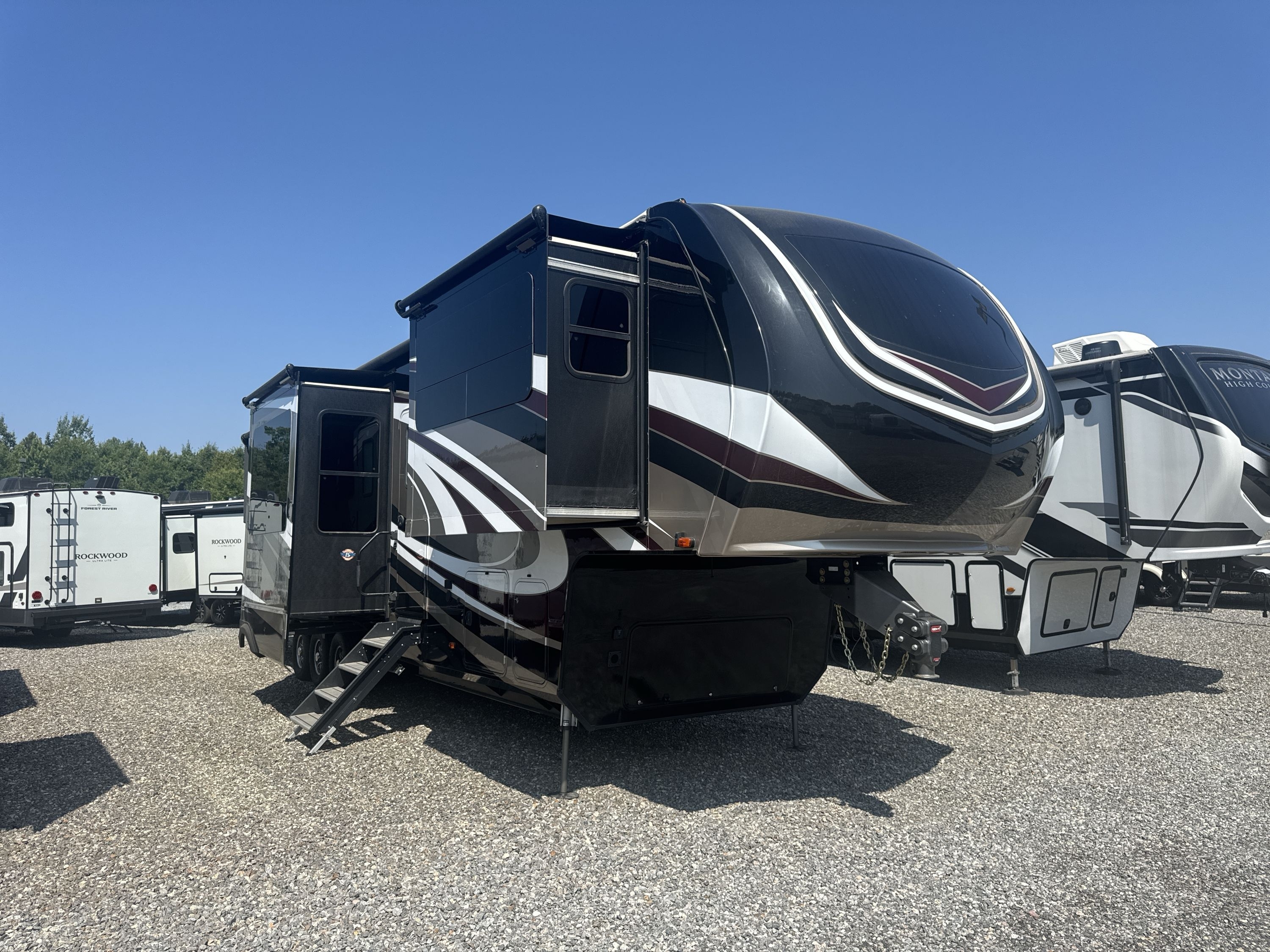 2018 Grand Design SOLITUDE 374TH in ashland VA