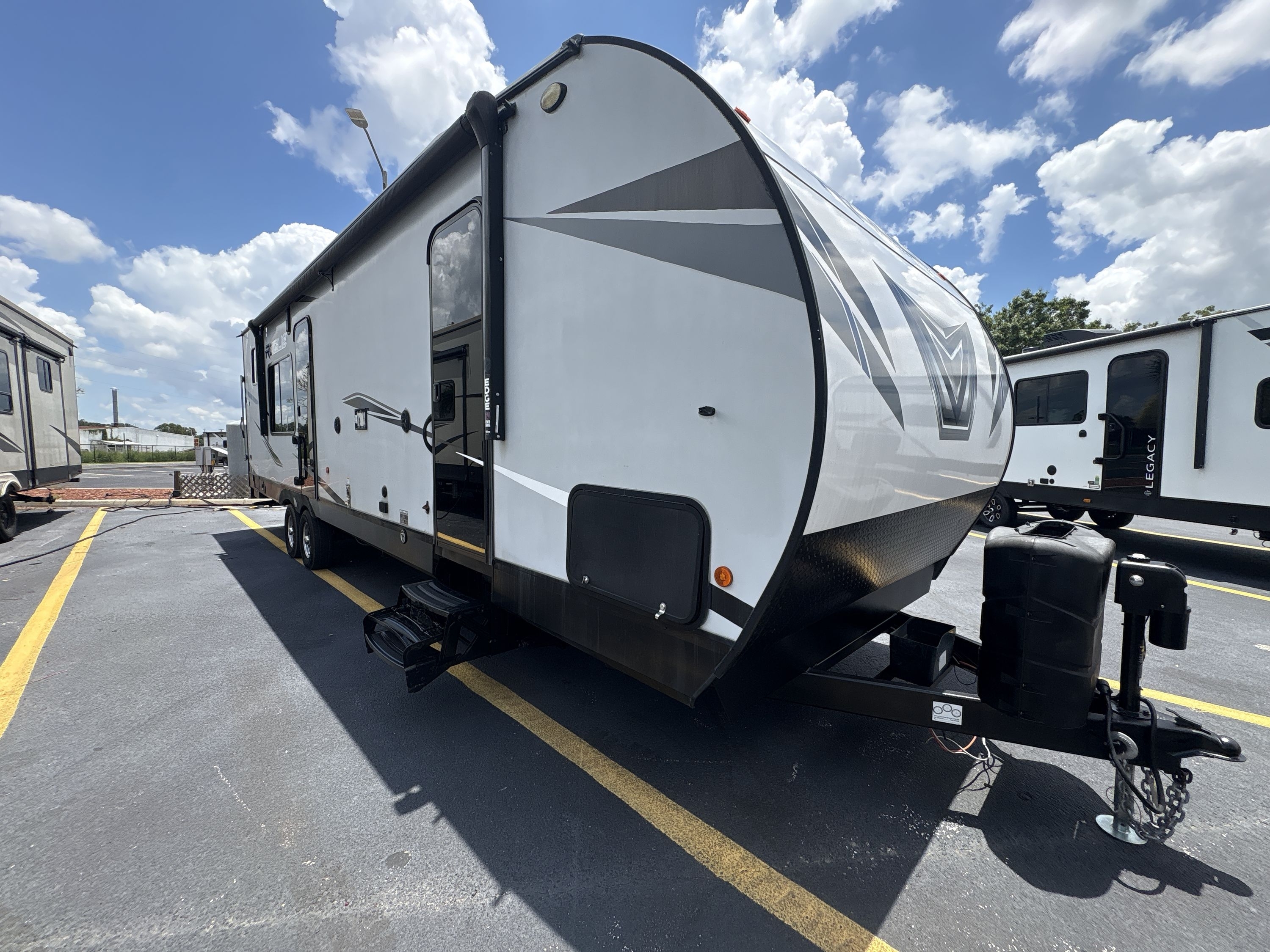 2022 Forest River ROGUE 29KS Travel Trailer Toy Hauler RV