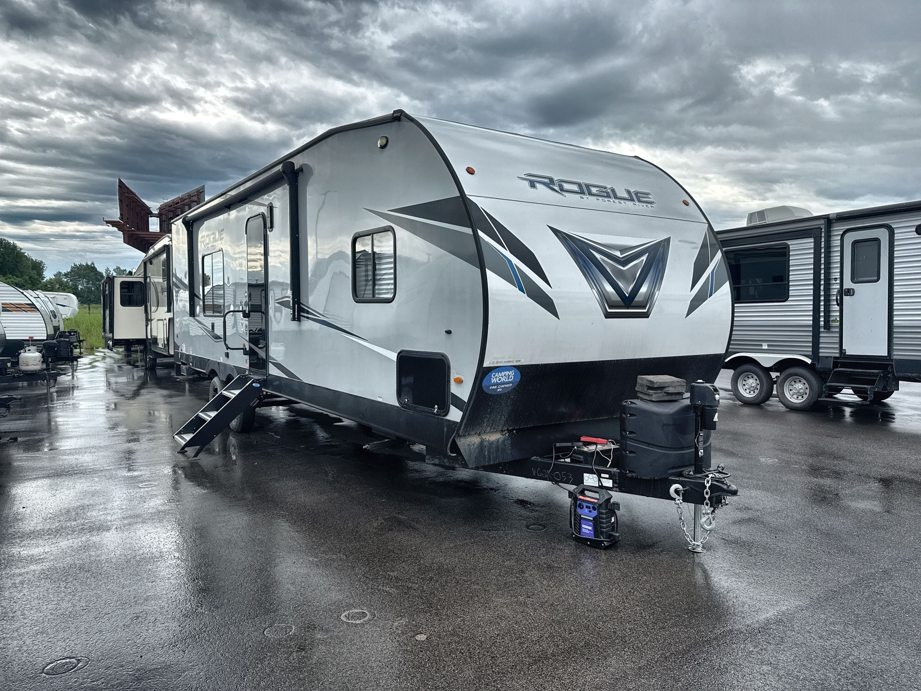 2022 Forest River ROGUE 26VKS Travel Trailer Toy Hauler RV