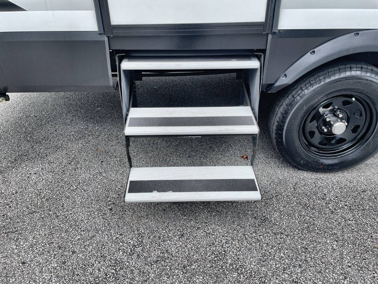 A photo of this 2022 Grand Design TRANSCEND XPLOR 221RB