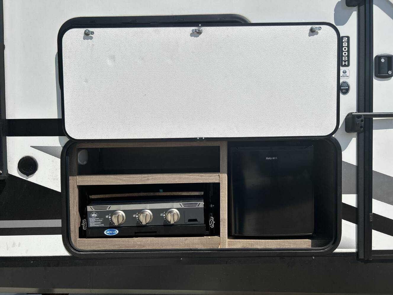 A photo of this 2023 Grand Design IMAGINE 2800BH