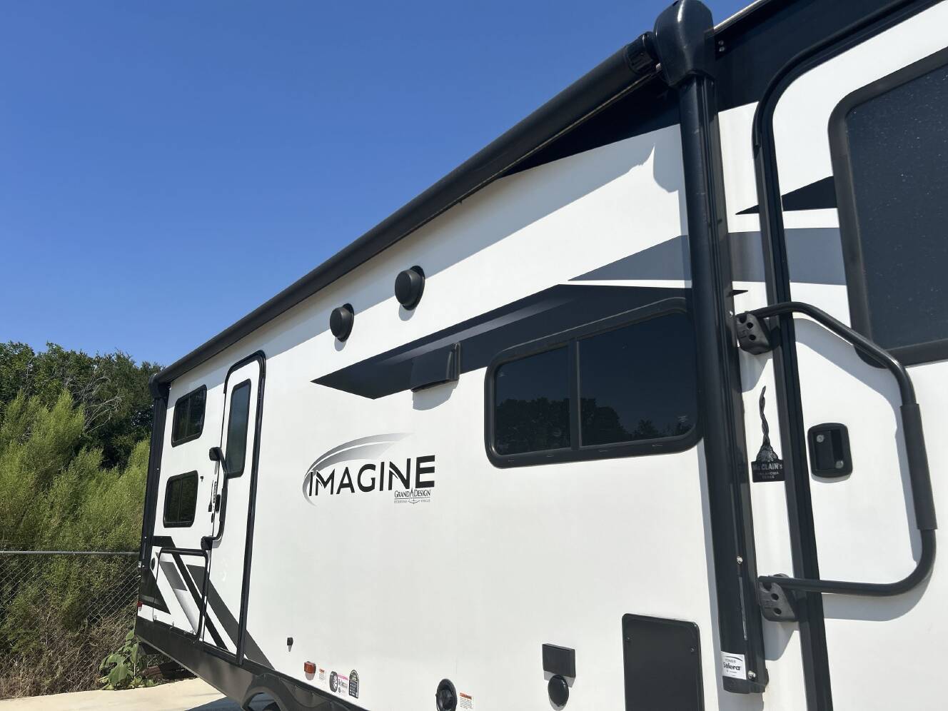 A photo of this 2023 Grand Design IMAGINE 2800BH