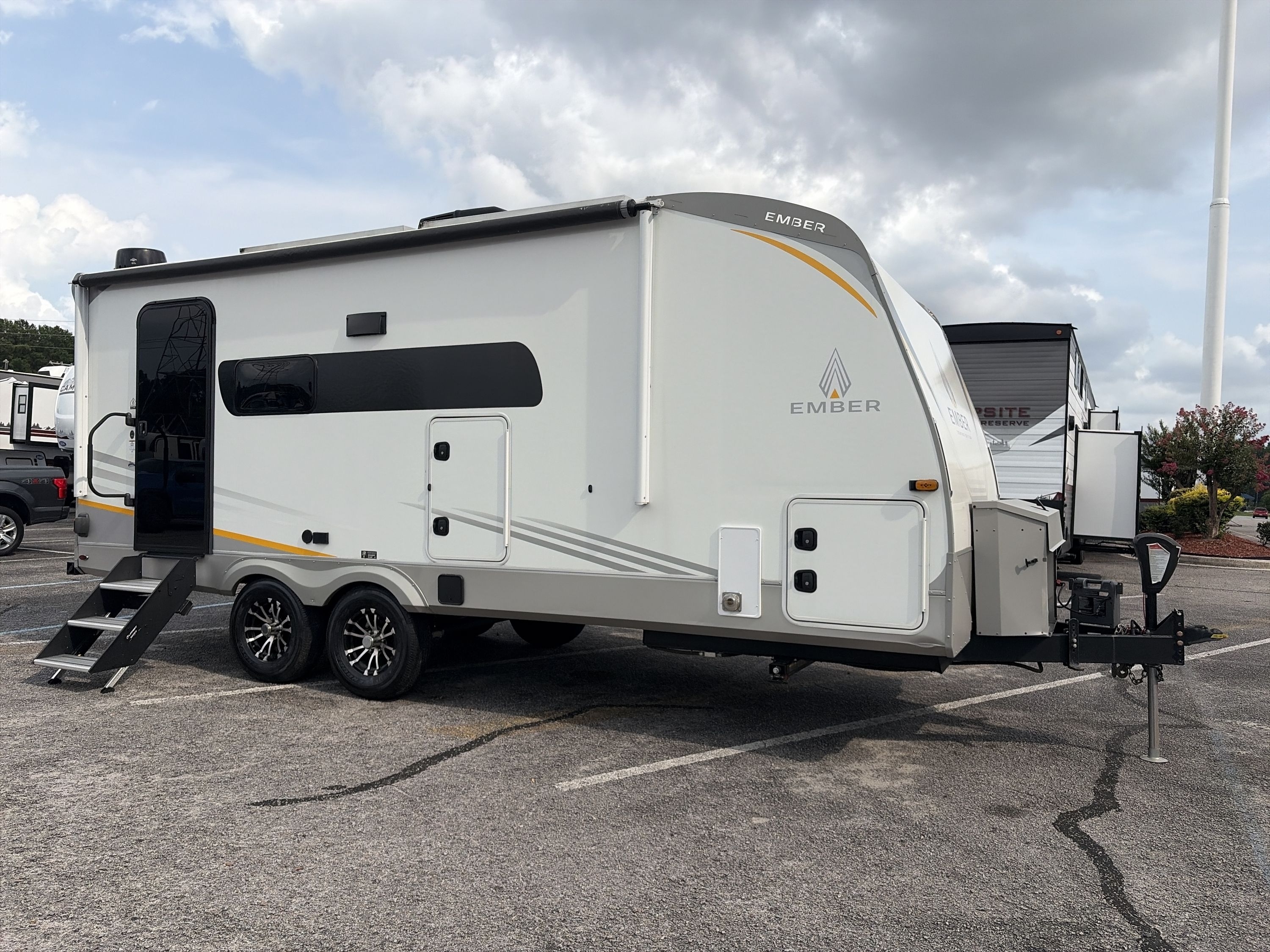 2023 Ember TOURING 20FB in north charleston SC