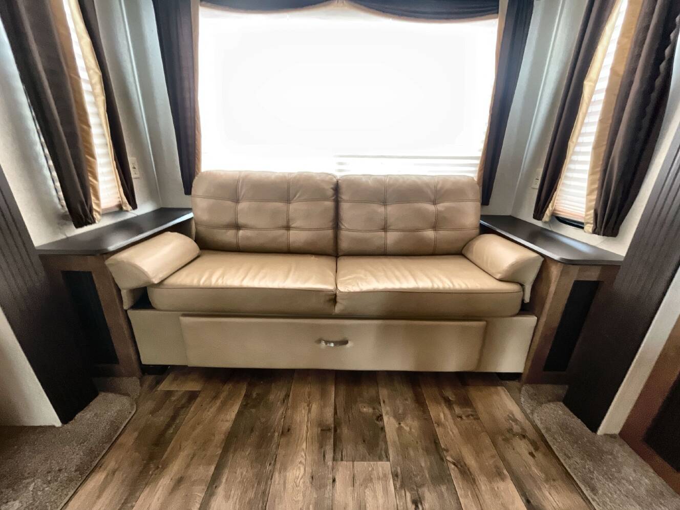 A photo of this 2018 Forest River SALEM 27REI