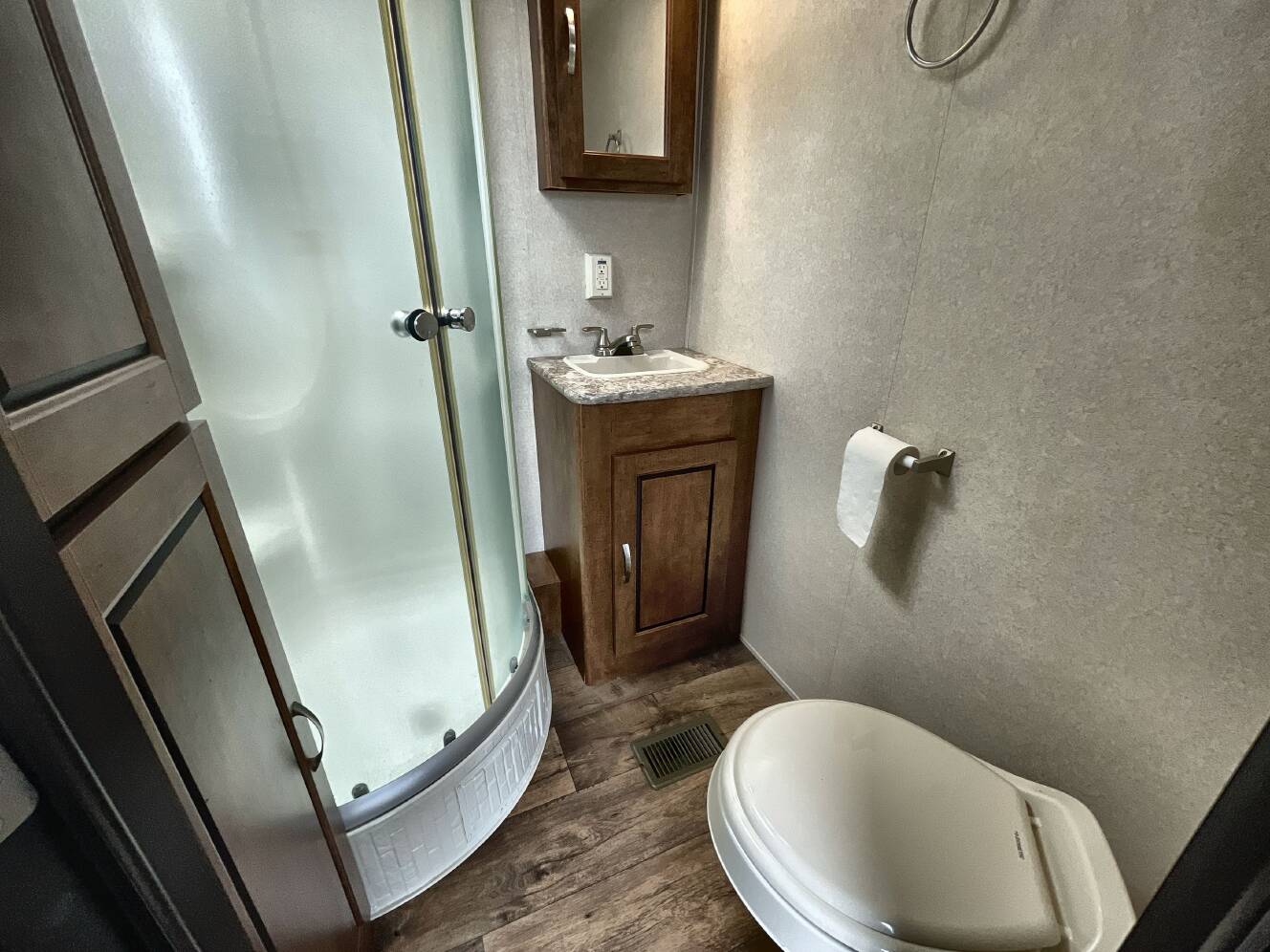A photo of this 2018 Forest River SALEM 27REI