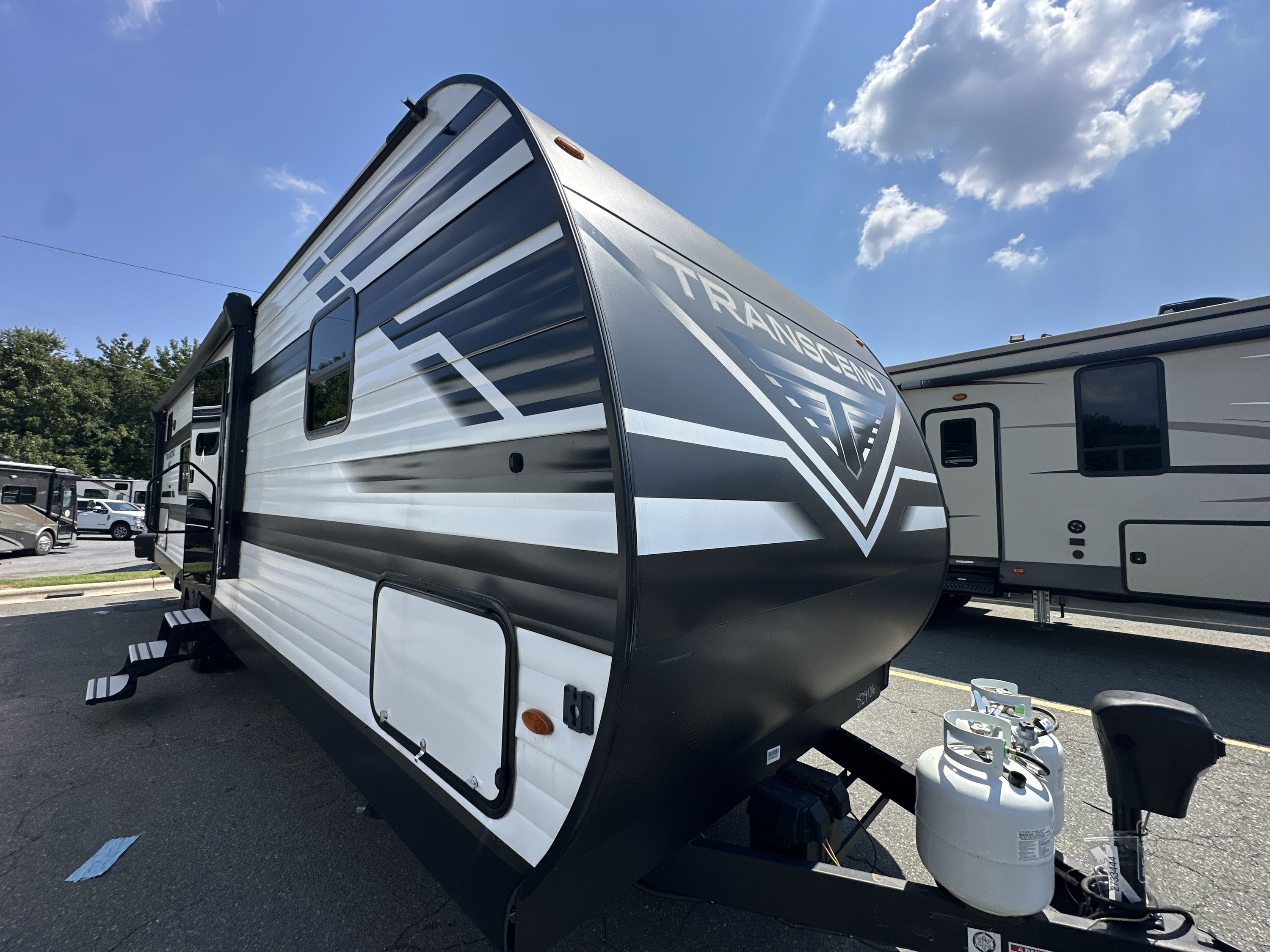 2024 Grand Design TRANSCEND XPLOR 297QB in concord NC