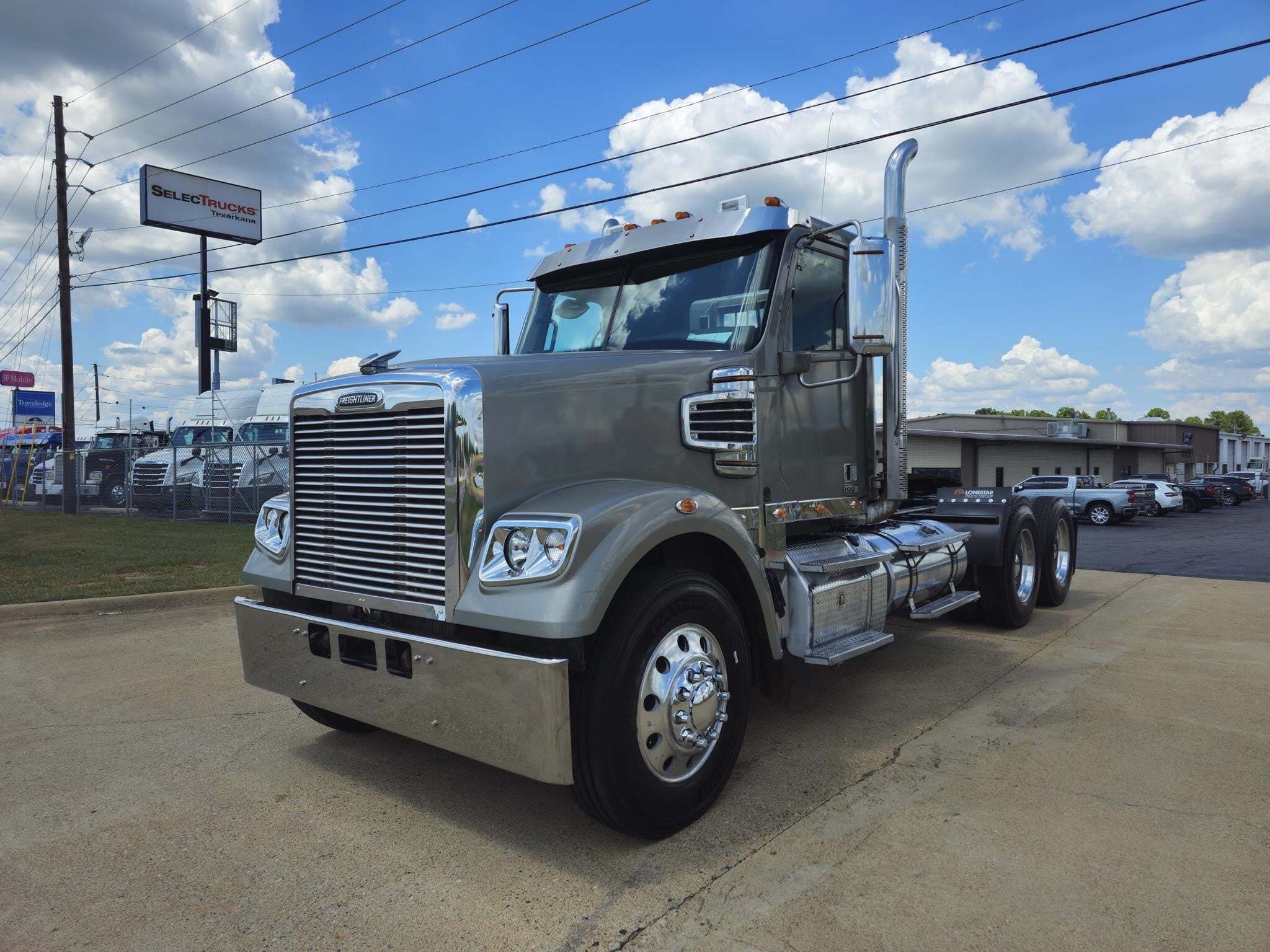 2019 FREIGHTLINER 122 SD in Texarkana, TX