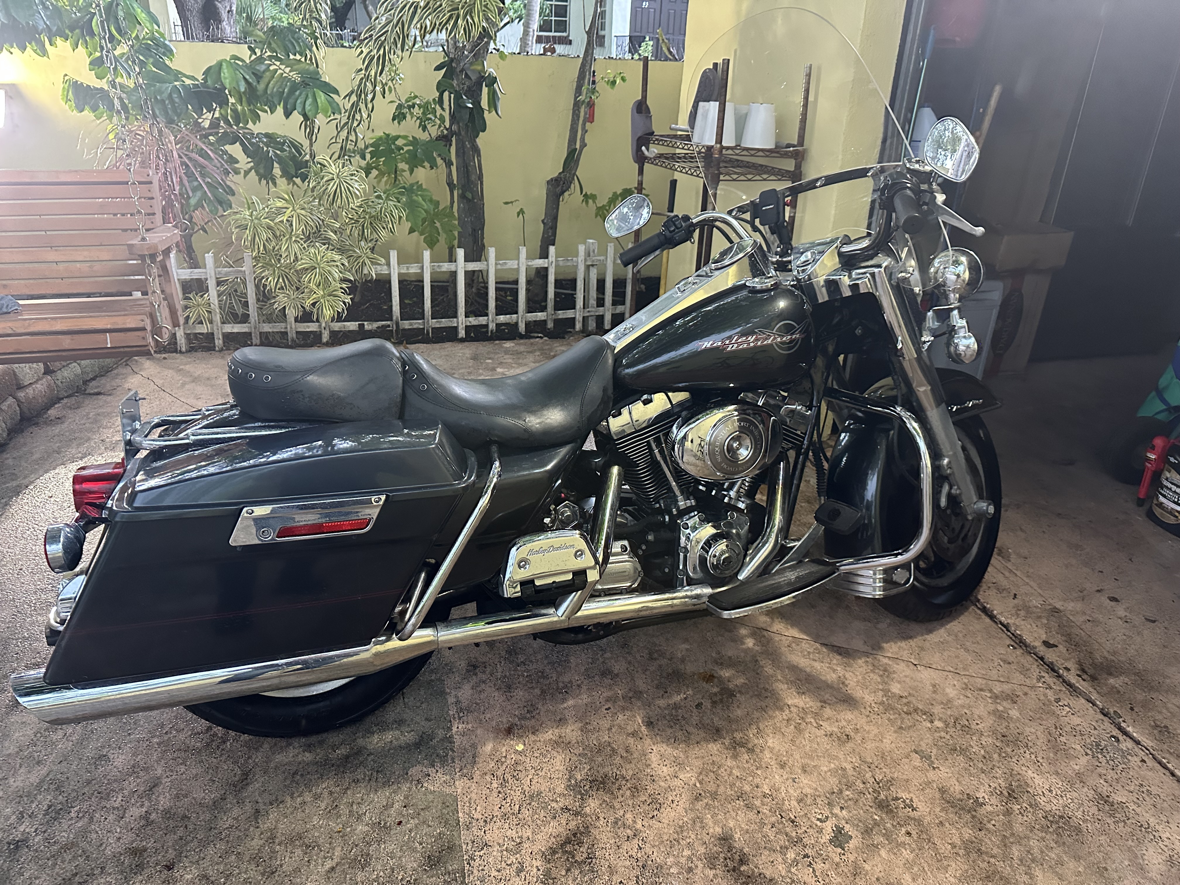 2005 Harley-Davidson ROAD KING CLASSIC CLASSIC in Miami, FL