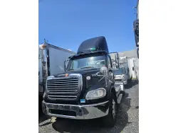 2017 FREIGHTLINER T1