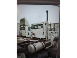 2013 FREIGHTLINER M2
