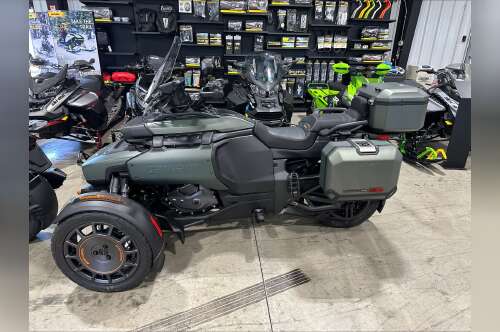 2025 Can-Am Canyon Redrock in huron OH