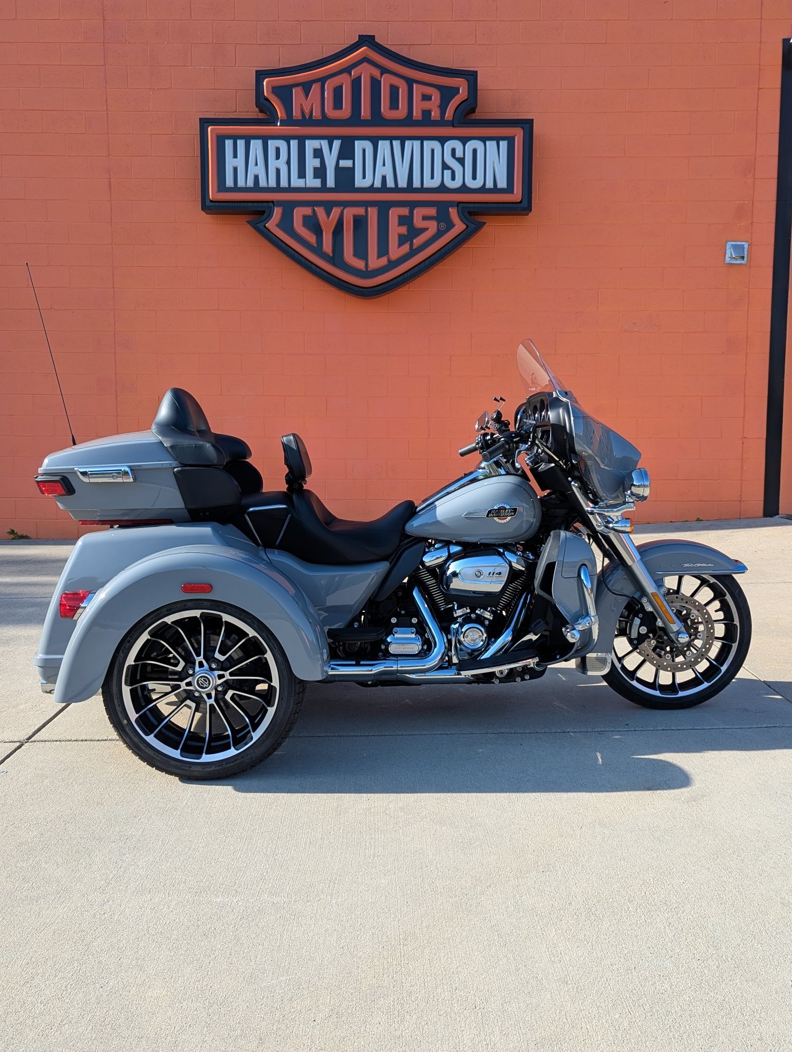 2025 Harley-Davidson Tri Glide® Ultra ULTRA CLASSIC in Fredericksburg, VA